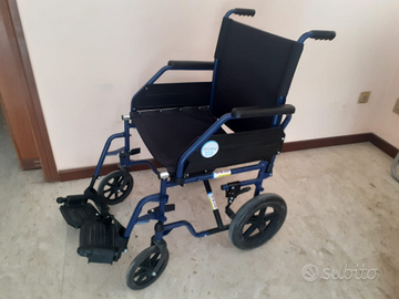 Sedia a rotelle prima fuori misura