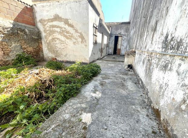 Casa indipendente con giardino