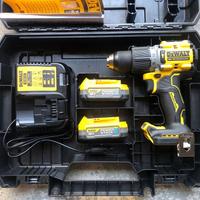 Trapano avvitatore con percussione DeWalt DCD805E2