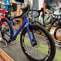 bici gravel MEGAMO WEST 02 tg M Malva 2026 ZIPP