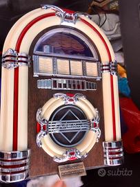 Radio  Jukebox  miniatura.