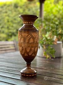 Vaso in legno