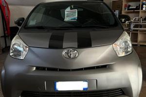 Toyota iQ