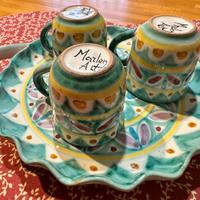Set tazzine+vassoio in ceramica decorata a mano
