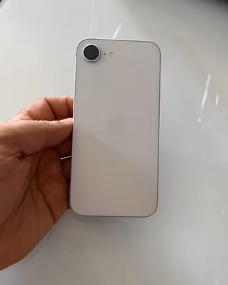 iPhone 16e 128gb E-SIM 100% batteria