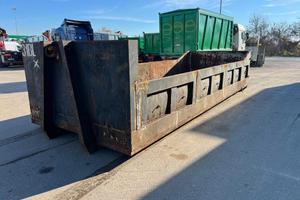 CONTAINER SCARRABILE USATO A CIELO APERTO