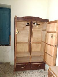 armadio antico in legno 