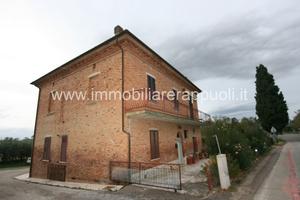 CS22 - Casa singola con due unità immobiliari e a