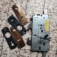 serratura a ganasce per porte blindate