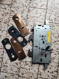 serratura a ganasce per porte blindate