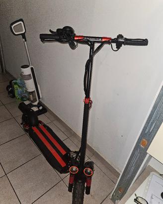 Monopattino elettrico ripiegabile