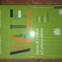 Libro scolastico di latino: "Vale"