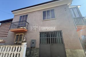 CASCINA SEMINDIPENDENTE