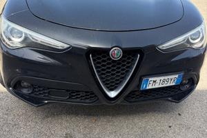 Stelvio 4 ruote motrici