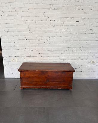 Cassapanca in legno