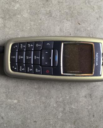 Nokia 2600 funzionante con caricabatterie