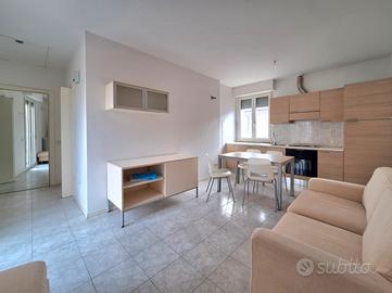 Bilocale con terrazzo e garage