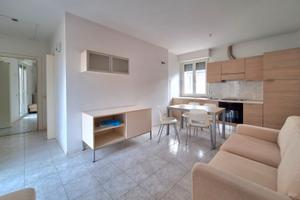 Bilocale con terrazzo e garage