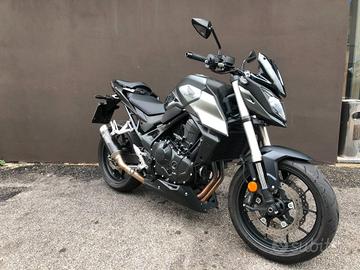Honda CB 750 hornet