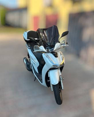 Honda SH 125i ABS (Euro 5)
