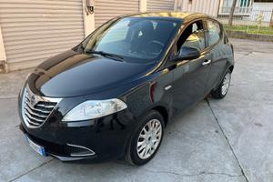 Lancia Ypsilon 1.2 69 CV 5 porte S&S Platinum