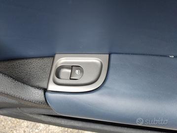 Comando vetri ant dx LANCIA THESIS del 2003