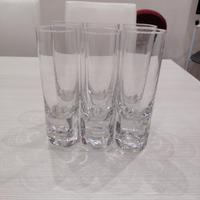 Bicchieri in cristallo con design goccia