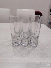 Bicchieri in cristallo con design goccia