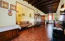 appartamento-al-piano-primo-con-box-e-negozio