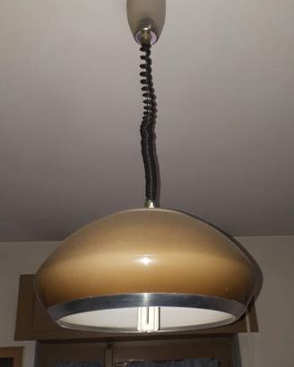 Lampadario in stile retrò.