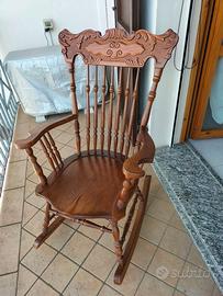 SEDIA A DONDOLO IN LEGNO