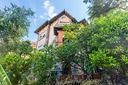 villa-di-418-m²-con-piu-di-5-locali-e-box-auto-a-s