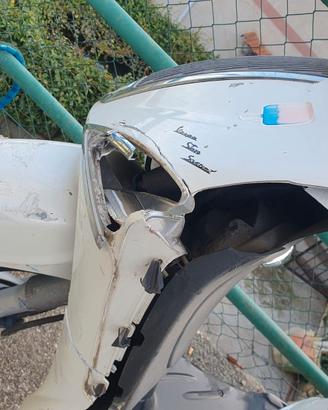 Scooter liberty 150 incidentato