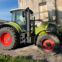 Trattore Claas Axion 810