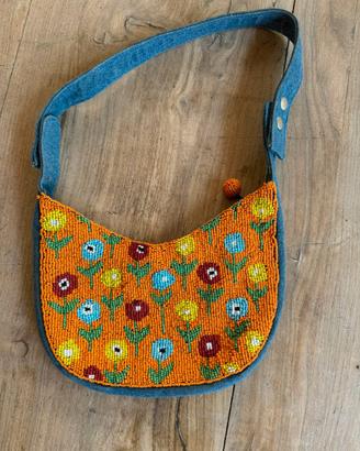 borsa a mano in perline