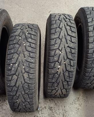 Pneumatici chiodati 205/70R15