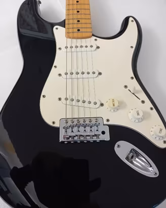 Squier made in Korea + Amplificatore+ pedaliera.
