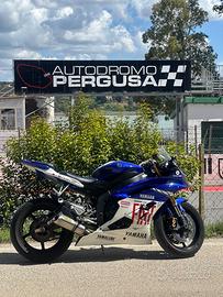 Yamaha R6