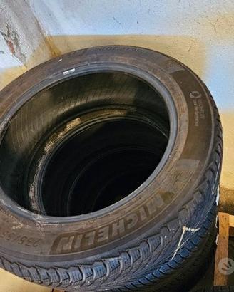 Invernali Michelin Pilot Sport 5 235 55 R19 105v c
