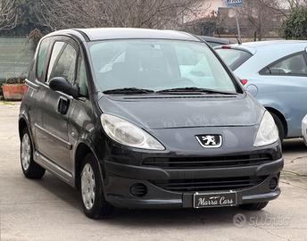 Peugeot 1007 1.4- Neopatentati