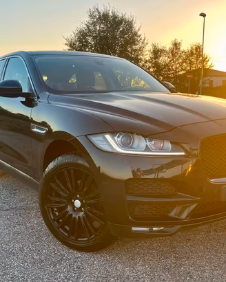 Jaguar F pace