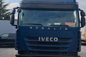 Motrice iveco stralis 3 assi 2010 a telaio