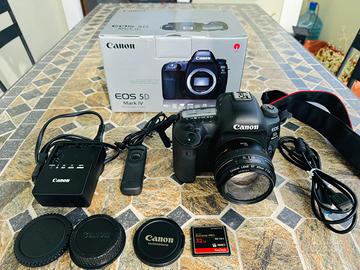 Canon Eos 5d mark iv con 50mm f1.4 USM e filtro UV