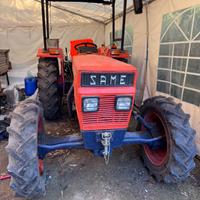 Trattore, rimorchio e trincia.