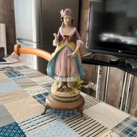 4 statuette stile 700/800