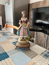 4 statuette stile 700/800