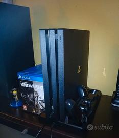 PS4 PRO-1 TB con controller e 10 giochi inclusi