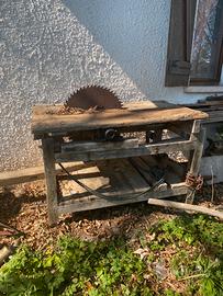 Sega Circolare Antica Vintage con piano in legno