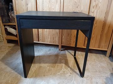 Ikea scrivania micke nera