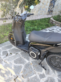 Scooter elettrico silence s01